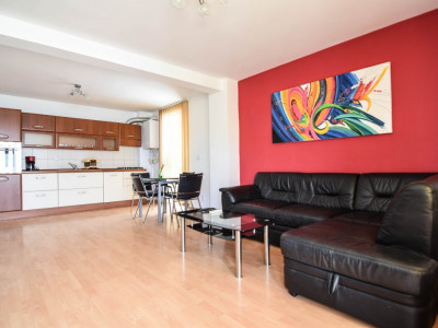 Mamaia apartament cu 3 camere vedere frontala Lacul Siutghiol 