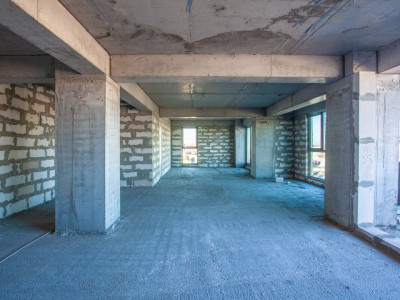 Apartament spațios 3 camere finisaje complete zona Aurel Vlaicu Constanta