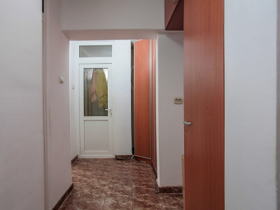 Apartament cu 2 camere, in Constanta, zona FAR - decomandat