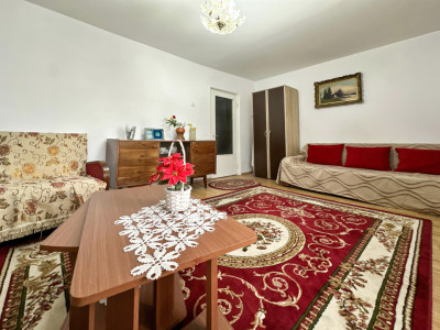 Apartament cu 2 camere decomandat de vanzare, zona Far, Constanta