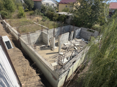 Teren intravilan cu fundație si proiect autorizat in Eforie Nord 