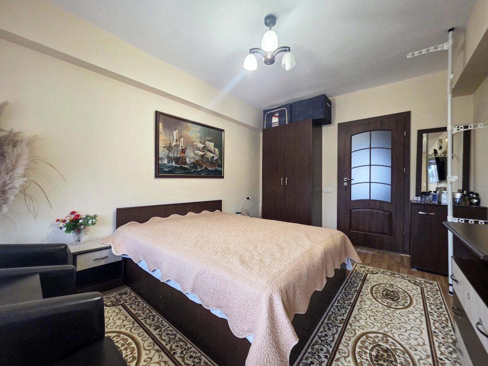 Cladire de vanzare D+P+3E+M, zona Stadion, Pretabil pentru diferite activitati.