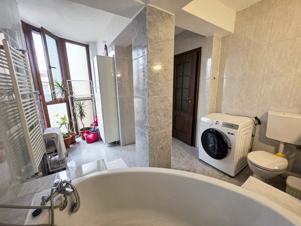 Cladire de vanzare D+P+3E+M, zona Stadion, Pretabil pentru diferite activitati.