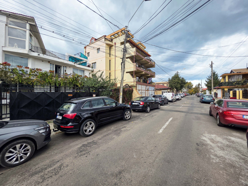 Cladire de vanzare D+P+3E+M, zona Stadion, Pretabil pentru diferite activitati.