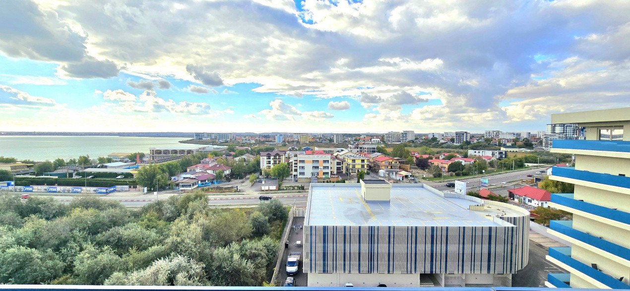 Vedere unică la mare și lac! Apartament spațios cu 4 camere în Marina surf