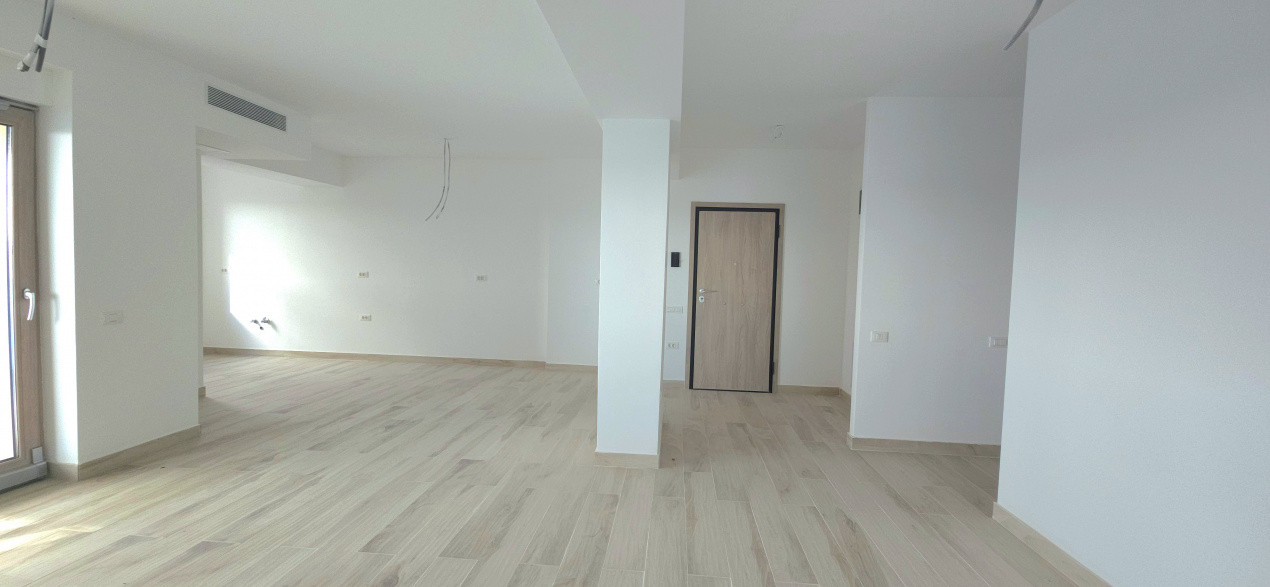 Vedere unică la mare și lac! Apartament spațios cu 4 camere în Marina surf