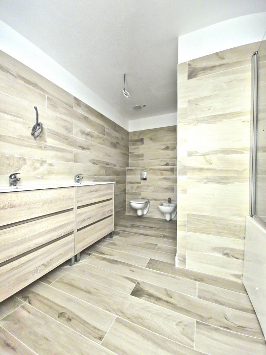 Vedere unică la mare și lac! Apartament spațios cu 4 camere în Marina surf