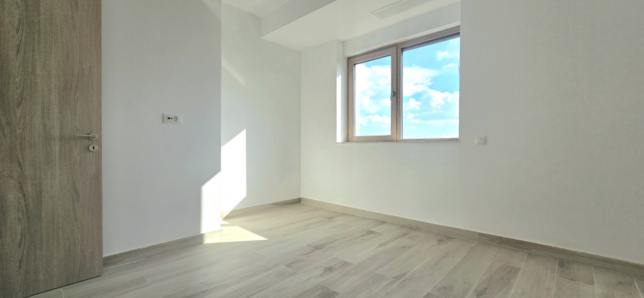 Vedere unică la mare și lac! Apartament spațios cu 4 camere în Marina surf