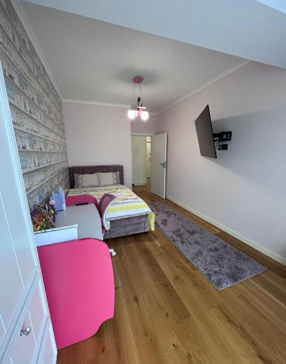 Apartament  cu 4 camere  cu vedere la mare pe str. Unirii