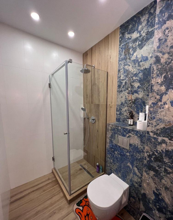 Apartament  cu 4 camere  cu vedere la mare pe str. Unirii