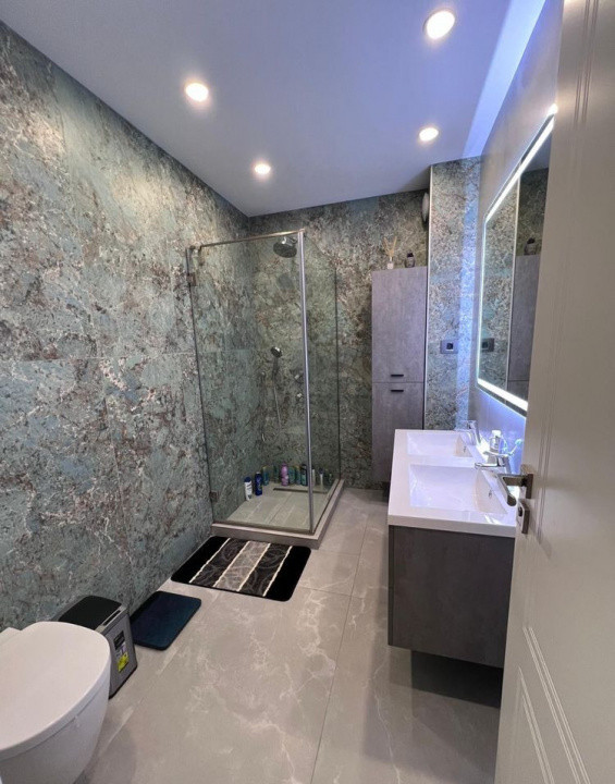 Apartament  cu 4 camere  cu vedere la mare pe str. Unirii