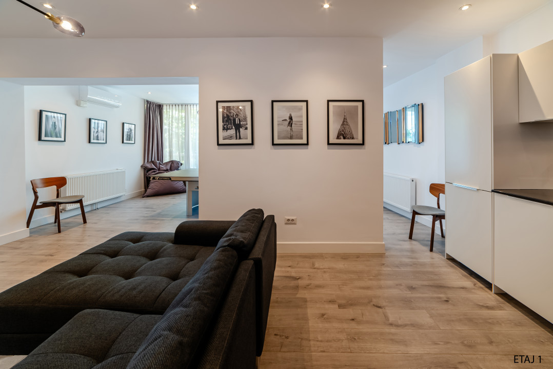 Cladire S+P+2+M centrul orasului pe Bld.Mamaia cu 3 apartamente+spatiu comercial