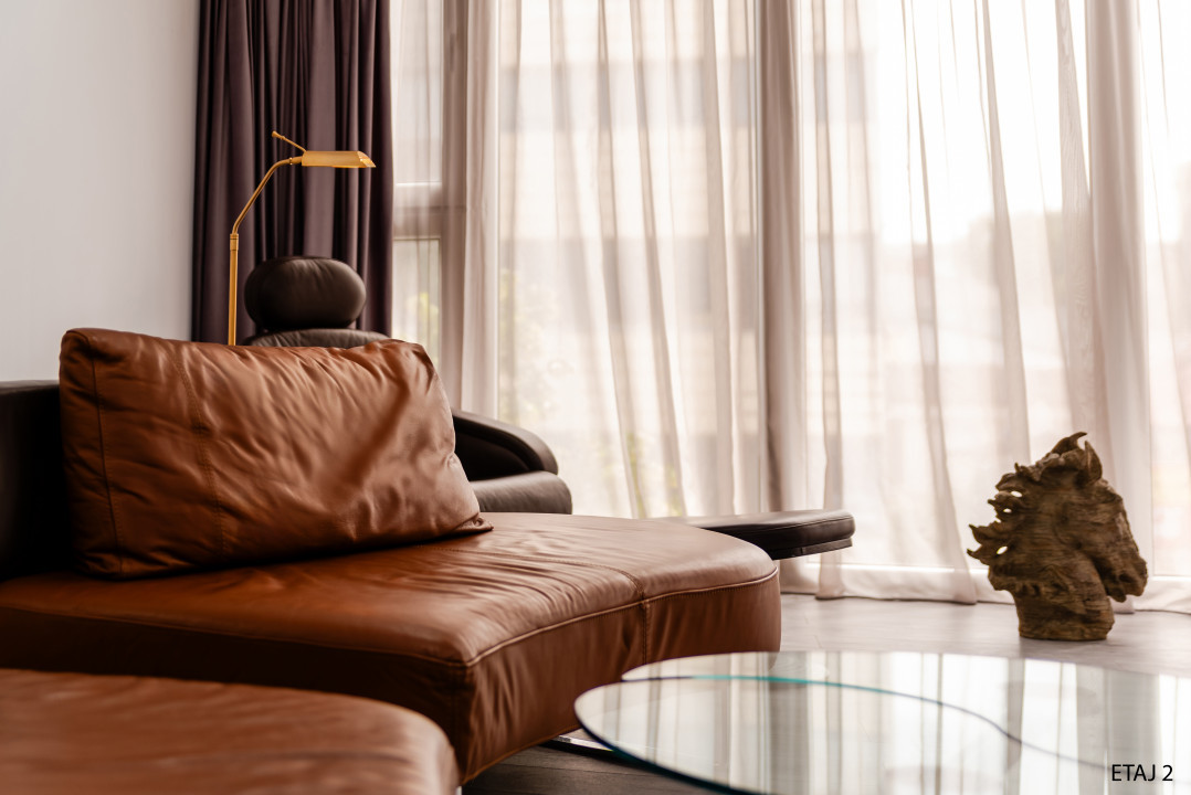 Cladire S+P+2+M centrul orasului pe Bld.Mamaia cu 3 apartamente+spatiu comercial