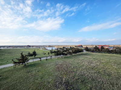 Oportunitate Unică! Teren de 35 Ha la 10E/mp cu Lacuri Medicinale și Acces Deltă