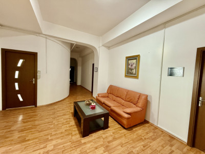 Spatiu birouri centru vis-a-vis de Tomis Mall