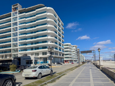 Spatiu comercial de vanzare in Mamaia Nord - prima linie la mare, pe Promenada