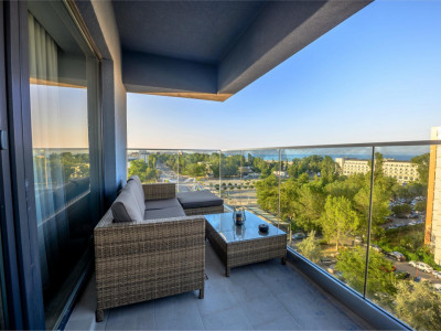 Apartament exclusivist cu 2 camere , vedere la mare si lac,  Mamaia