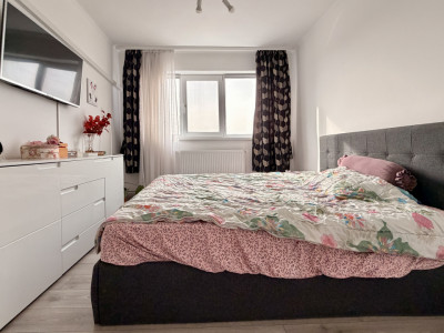 Apartament spațios cu 3 camere decomandat in zona Abator | Super Preț 