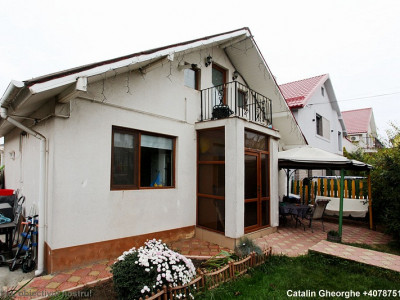 Casa 4 camere in zona C , Valu lui Traian