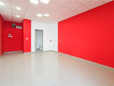 Spatiu comercial si locuința deasupra- Stațiunea Neptun- Sezon sau termen lung