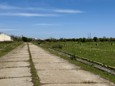 Teren intravilan construibil pe partea cu Marea in zona Aerodrom NIBIRU