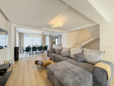 Vila P+1 in Valu lui Traian, pe partea dreapta - finisata complet