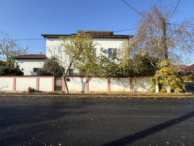 Vila D+P+1 si pod in Mamaia Sat cu teren 1569 mp si suprafata desfasurata 865 mp