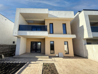 Casa P+1 stil mediteranean de inchiriat  -Mamaia Sat , zona linistita 