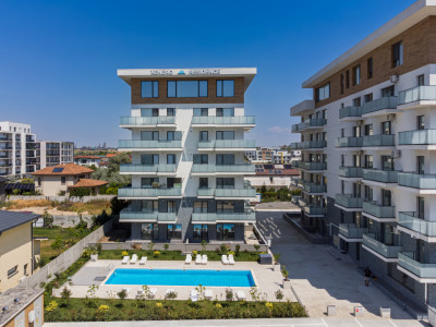 Apartament la PISCINĂ, curte proprie, finalizat, Parcare bonus