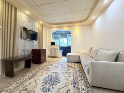 Apartament cu 3 camere de inchiriat in zona Abator
