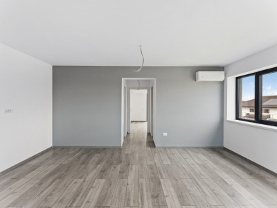 Apartament cu 3 camere Open Space cu vedere la lacul Siutghiol 