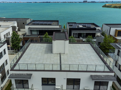Apartament 3 camere la etajul 2 | Terasa privata 70m | Vedere frontală spre Lac 