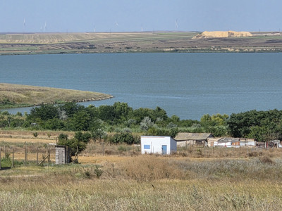 Teren extravilan Navodari, cu vedere la lacul Tasaul, 12 euro/mp