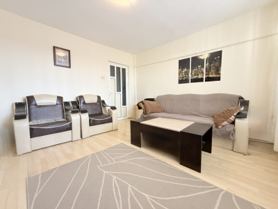 Apartament de vânzare cu 3 camere in Tomis Nord