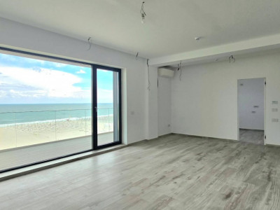 Front Row to the Sea | 3 Camere • Terasă 22 MP • Direct pe Plajă