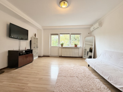 Apartament de inchiriat cu 2 camere, Faleza Nord