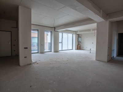 Apartament imens 4 camere finisat complet in bloc noucu spatii verzi Constanta