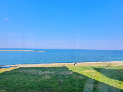 Apartament 3 camere cu vedere frontala la mare in Faleza Nord!