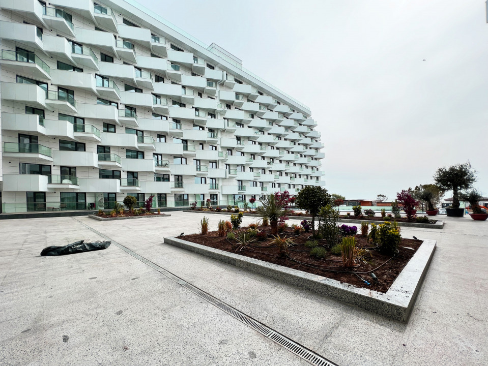 Mamaia Nord - Apartament cu 2 camere deosebit în prima linie la mare 